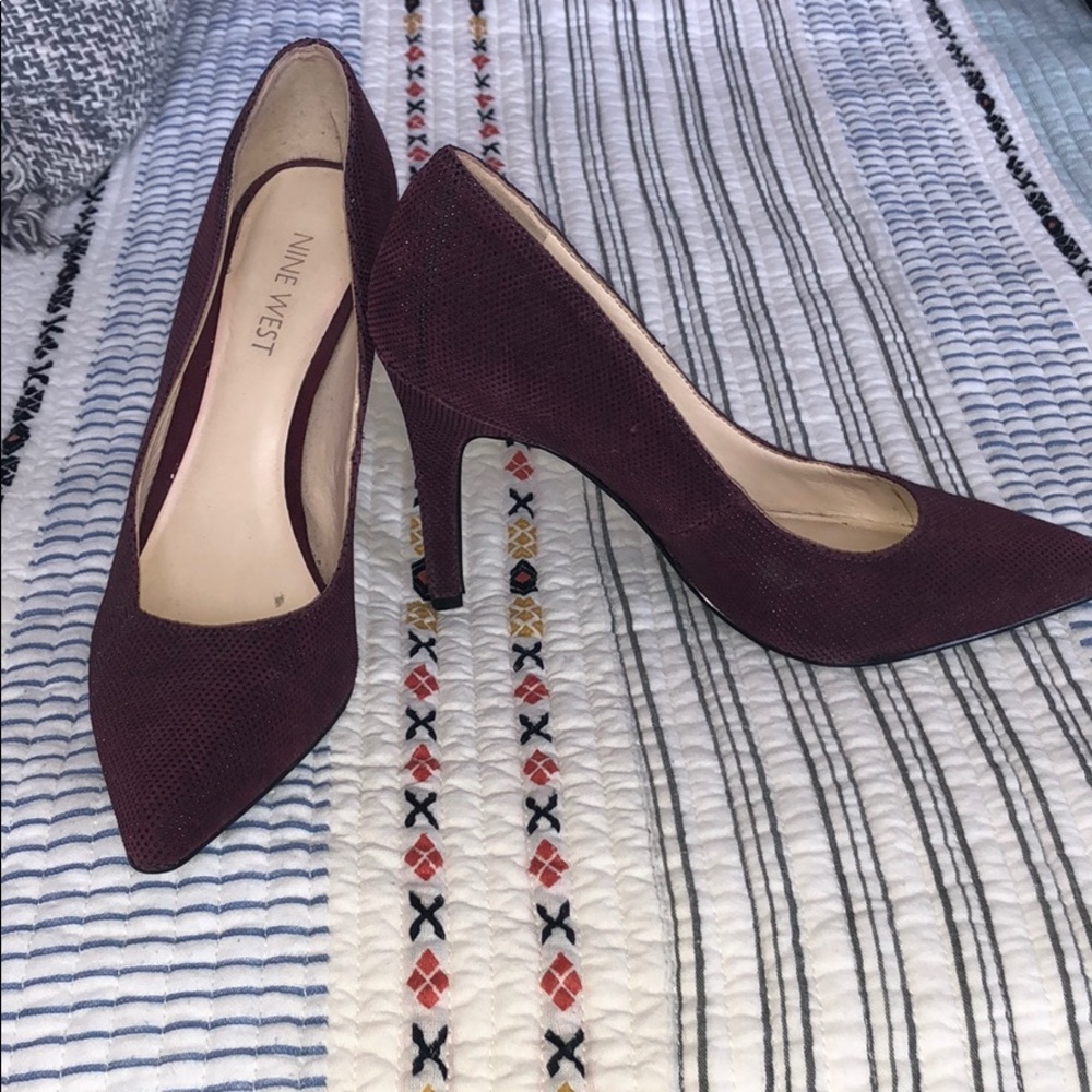 NWOT Nine West Seespoto Pump